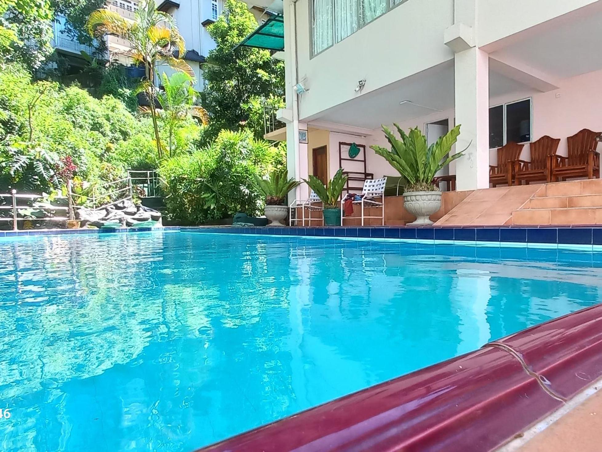 Days Inn Kandy Exterior photo