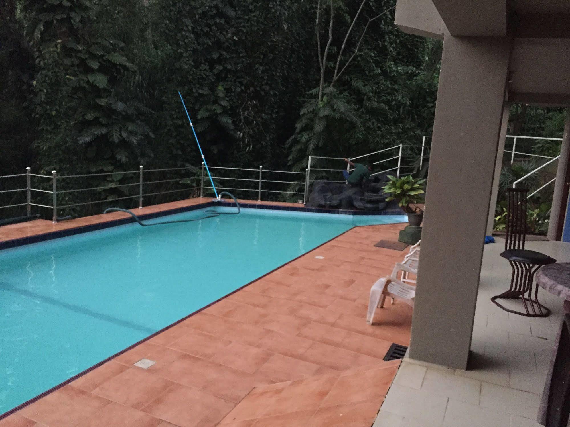 Days Inn Kandy Exterior photo