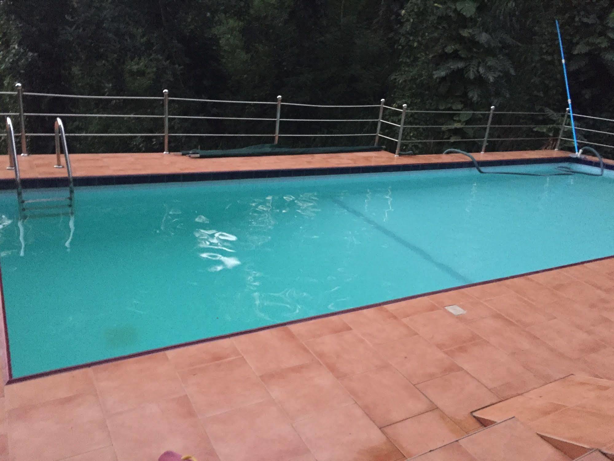 Days Inn Kandy Exterior photo